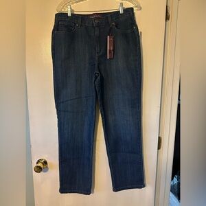 Gloria Vanderbilt Amanda Classic Fit jeans. Size 12.